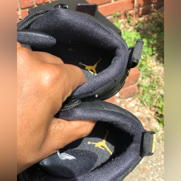 Air Jordan Retro 12 University Gold GS Size 6Y / 7.5 W - Picture 8 of 8